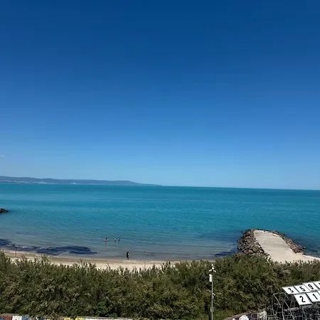 アパート One Bedroom Golden Sea View Panorama ポモリエ